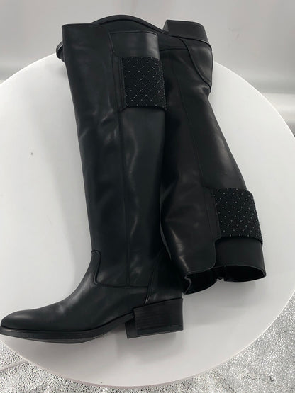 Woman's Boots