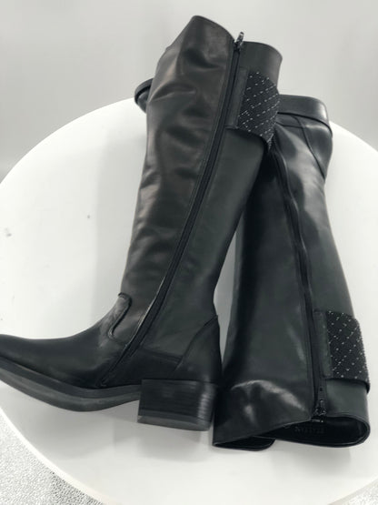 Woman's Boots