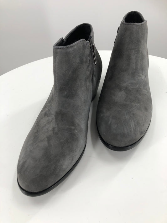 Woman's Ankle Boots